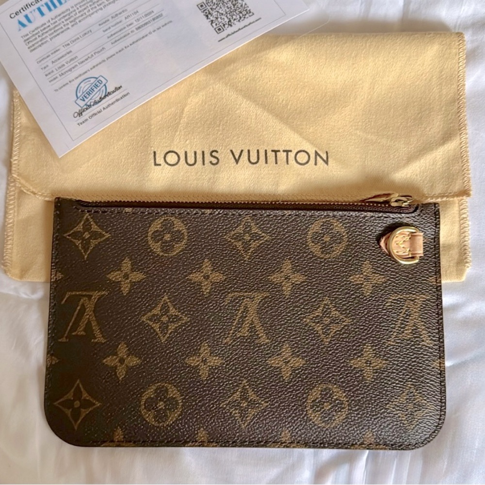 Louis Vuitton Neverfull Pouch COA Dustbag